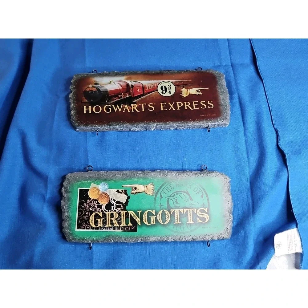 2 Harry Potter Signs Hogwarts Express & Gringotts Bank Bradford‎ Exchange 12
